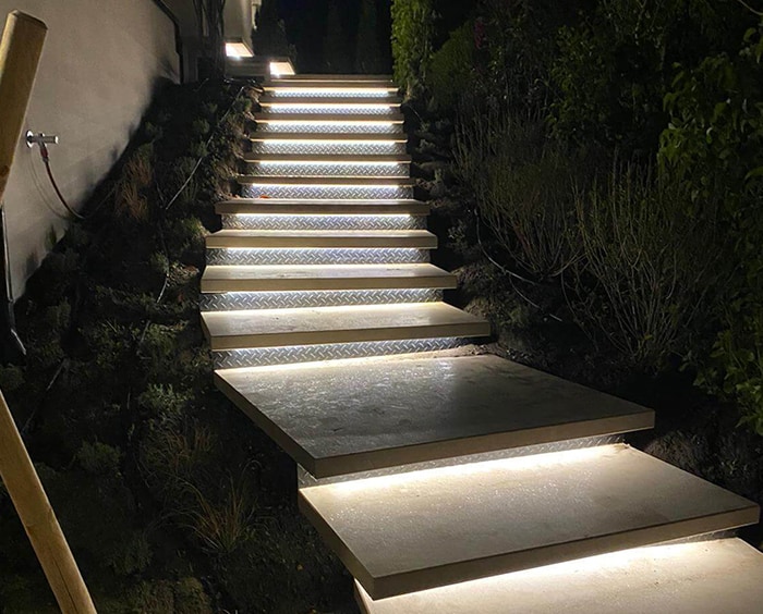 Bianco Riva Stairs - RMS Marble