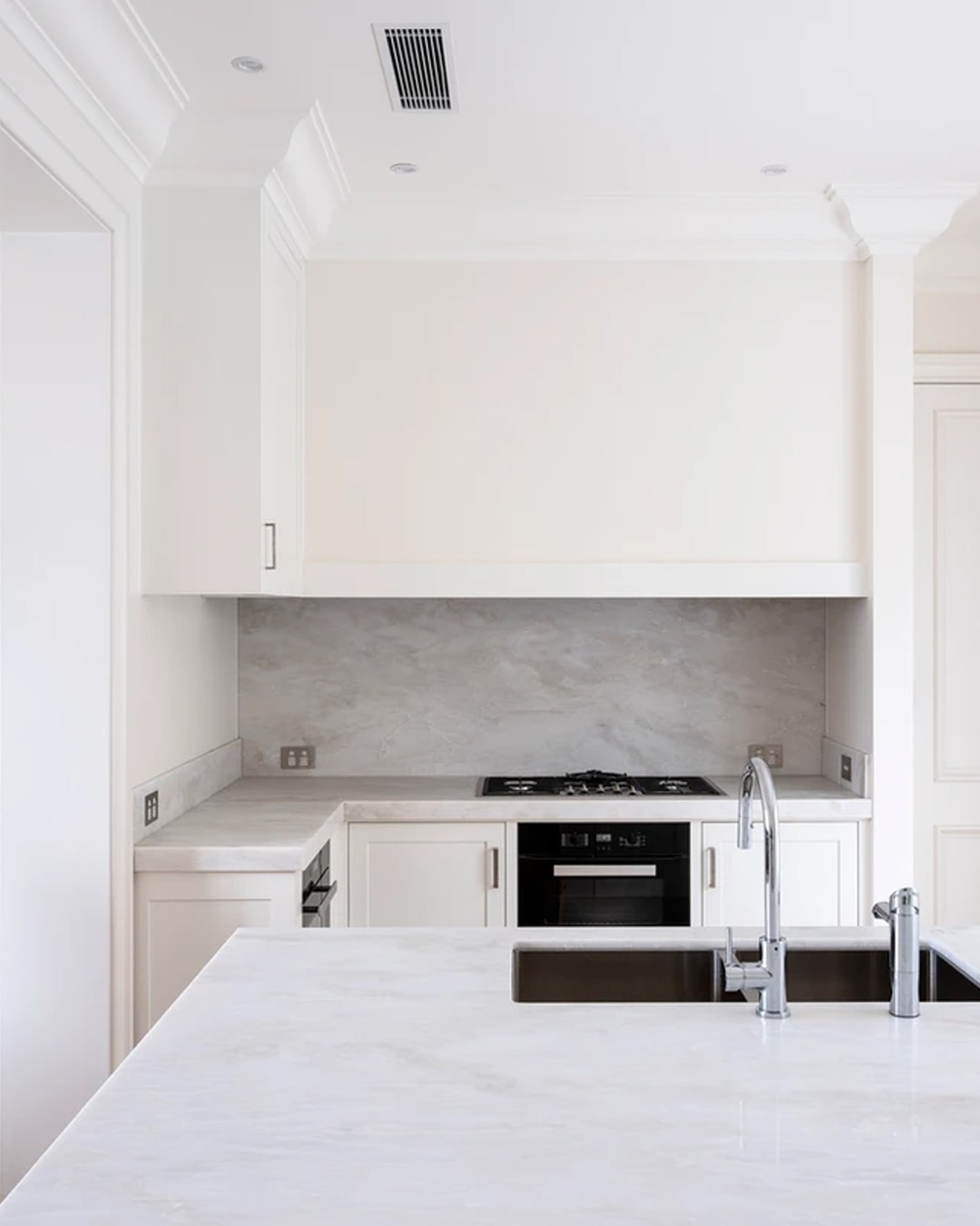 Point Piper Project Kitchen Island - RMS Natural Stone and Ceramics