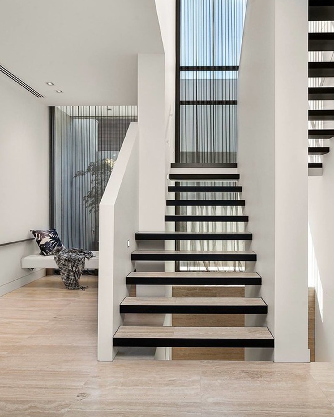 Paglierino Staircase - RMS Natural Stone and Ceramics